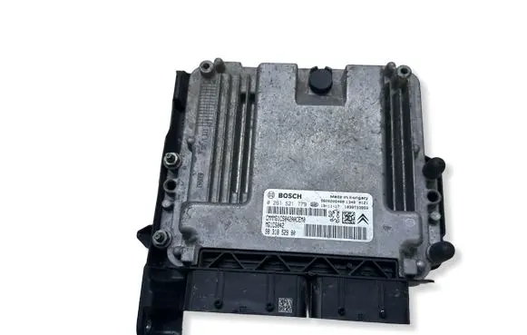 Opel Grandland X Engine control unit/module 9826206480
