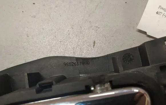 Peugeot 407 Front door interior handle 13G100187386