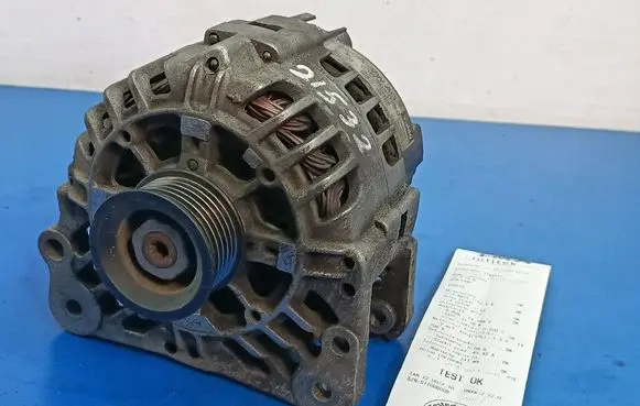 Volkswagen Fox Generator/alternator 03D903025J