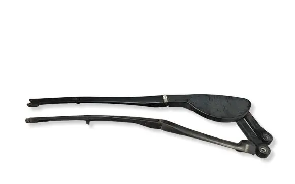 BMW 5 E39 Front wiper blade arm 61618209880