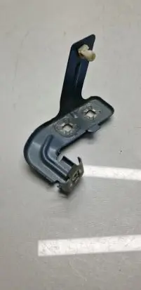 BMW 4 F36 Gran coupe Fender mounting bracket 7255821