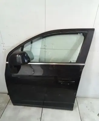 Chevrolet Captiva Front door