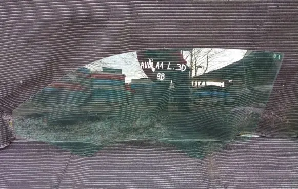 Audi A1 Sliding door window/glass 43R00082
