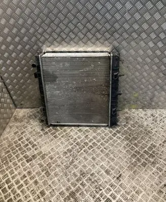 Land Rover Range Rover P38A Coolant radiator PCC106930 1H4Z8005HA