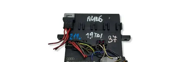 Audi A4 S4 B6 8E 8H Comfort/convenience module 8E0907279C 03052002