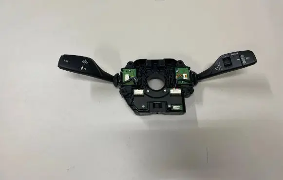 BMW 2 F45 Wiper turn signal indicator stalk/switch 9368597