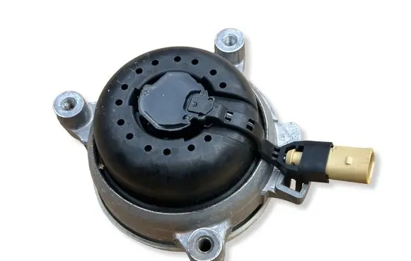 Audi A8 S8 D5 Engine mount bracket 4M0399151K