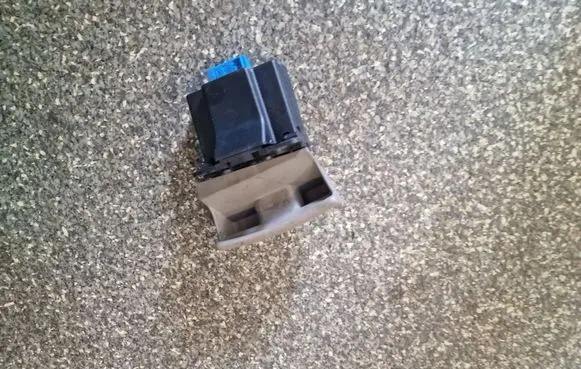 Renault Vel Satis Hand parking brake switch 