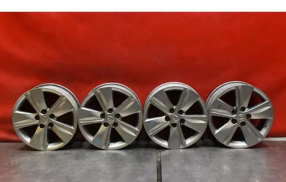 Toyota Verso-S R18 alloy rim 426110F160