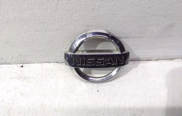 Nissan X-Trail T30 Manufacturers badge/model letters 848908H700