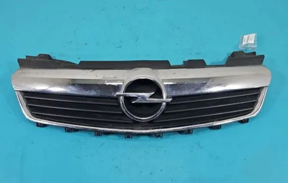 Opel Zafira B Front bumper upper radiator grill 13157590 IMPRK1424677