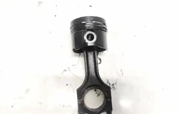 BMW 5 E39 Piston with connecting rod