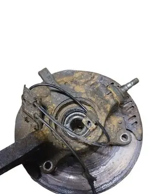 Subaru Forester SF Front wheel hub 