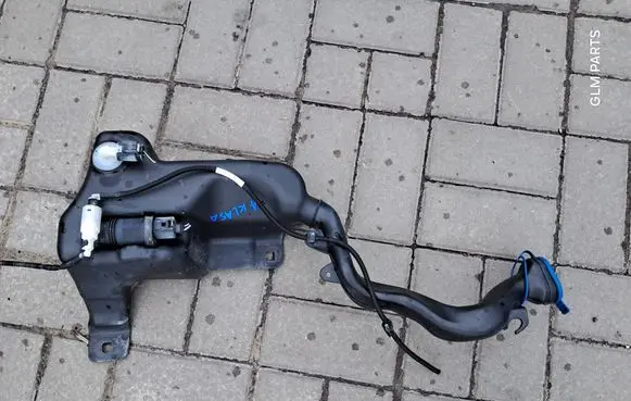 Mercedes-Benz A W176 Windshield washer fluid reservoir/tank A2468690020