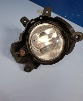 KIA Carens II Front fog light 922011D050