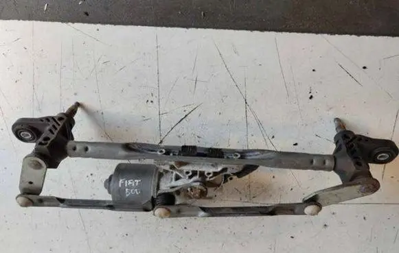 Fiat 500 Front wiper linkage and motor MS1592008650