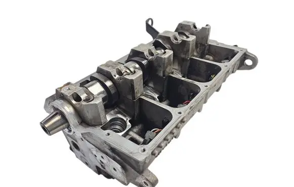 Volkswagen Golf IV Engine head 038103373R