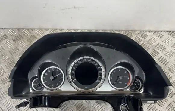 Mercedes-Benz E W212 Speedometer (instrument cluster) A2129004113