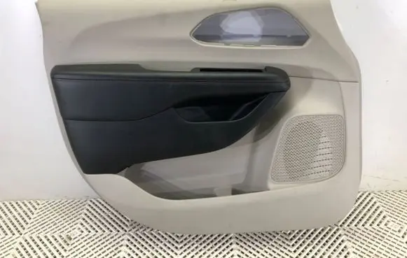 Chrysler Pacifica Front door card panel trim