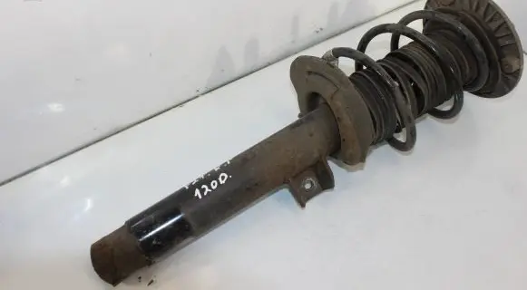 BMW 1 F20 F21 Front shock absorber with coil spring 6791541 12B300CD0274