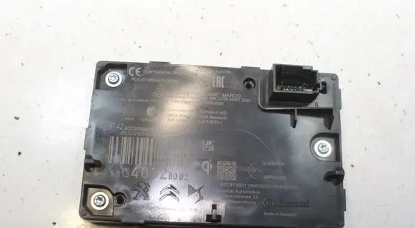 Opel Mokka B Wireless charging module 9813403280