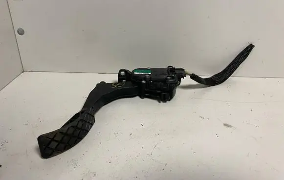 Skoda Fabia Mk2 (5J) Accelerator throttle pedal 6Q1721503M 6PV00849641