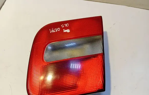 Volvo S70 V70 V70 XC Tailgate rear/tail lights 9157009 9151634