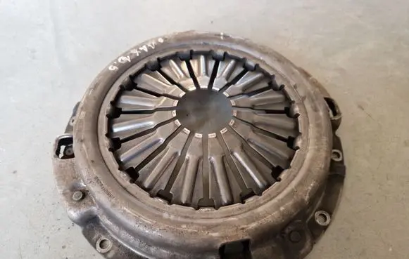 Isuzu D-Max Pressure plate 8979465861