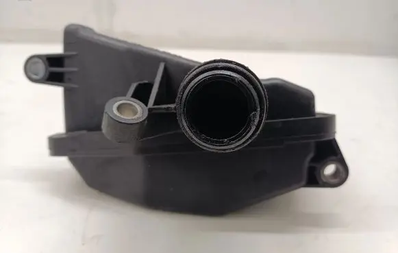 Intake resonator