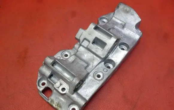 BMW 5 F10 F11 Generator/alternator bracket 8506863