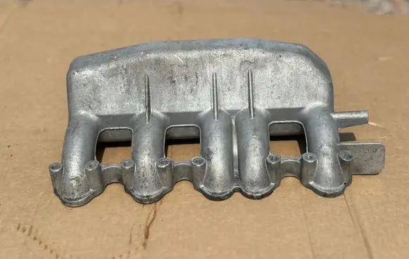 Volkswagen Transporter - Caravelle T4 Intake manifold 074129713T