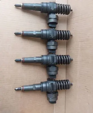 Audi A4 S4 B5 8D Fuel injectors set 038130073F