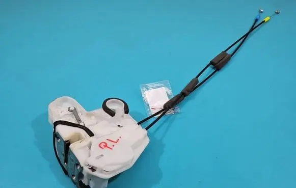 Mitsubishi Space Star Front door lock IMPRK1418049