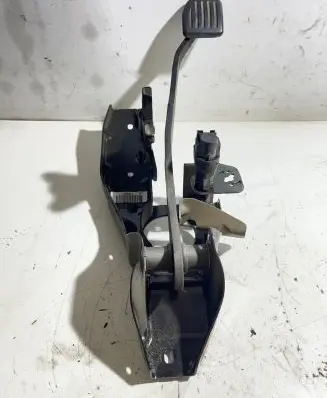 Volvo V70 Brake pedal 31202466