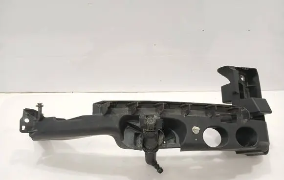 Audi A3 S3 8P Headlight/headlamp mounting bracket 8P0805608