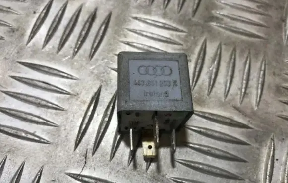 Volkswagen PASSAT B5 Other relay 443951253k 899512000