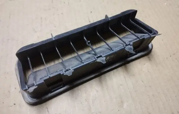 Honda Legend Quarter panel pressure vent 