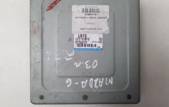 Mazda 6 Engine control unit/module L81318881E