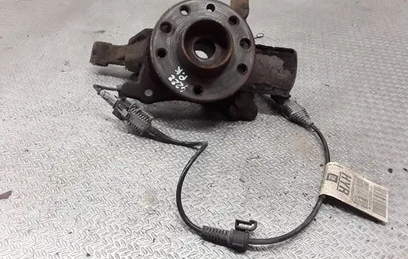 Opel Zafira B Front wheel hub spindle knuckle 