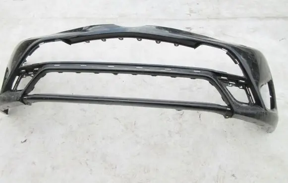 Toyota Avensis T270 Front bumper 5211905230