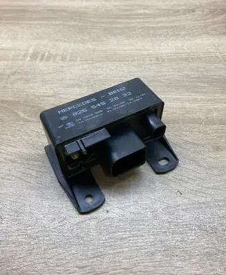 Mercedes-Benz A W168 Glow plug pre-heat relay 0255452832