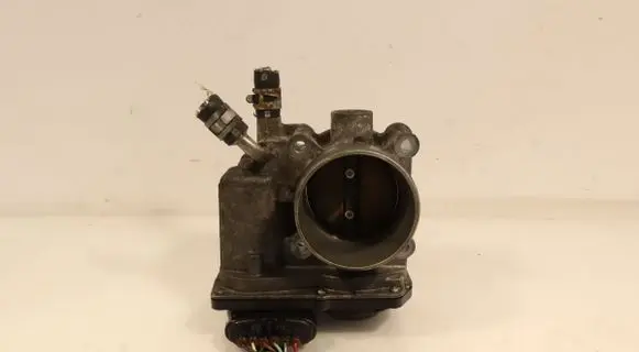 Toyota Corolla Verso E121 Throttle body valve 220300D011