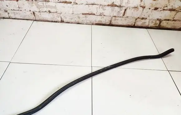 Volkswagen Polo IV 9N3 Engine compartment rubber 