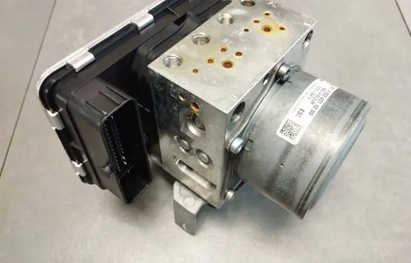 Mercedes-Benz GLC C253 ABS Pump A2534311200