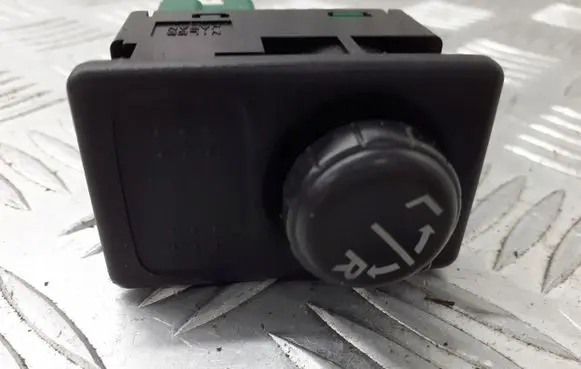 Nissan Primera Wing mirror switch