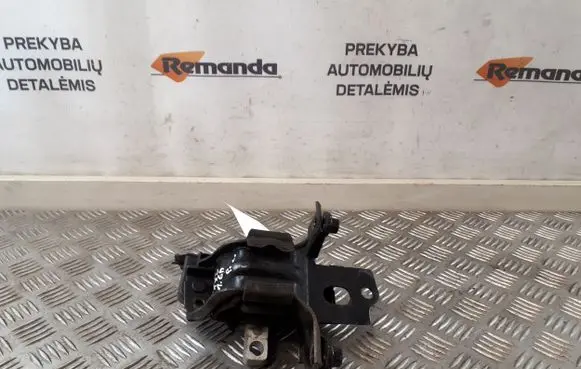 Seat Ibiza IV (6J,6P) Engine mount bracket