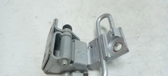 Volkswagen PASSAT CC Rear door lower hinge 3C8833412A