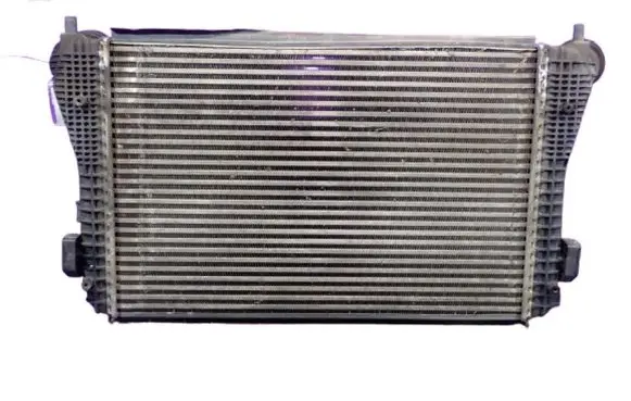 Skoda Octavia Mk2 (1Z) Intercooler radiator 1K0145803T