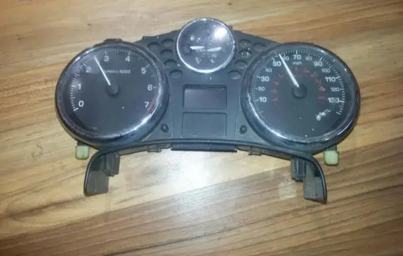 Peugeot 207 Speedometer (instrument cluster) 9662904180 a2c53065547