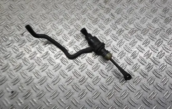 Nissan Qashqai Clutch slave cylinder 306104BG1A 03914035